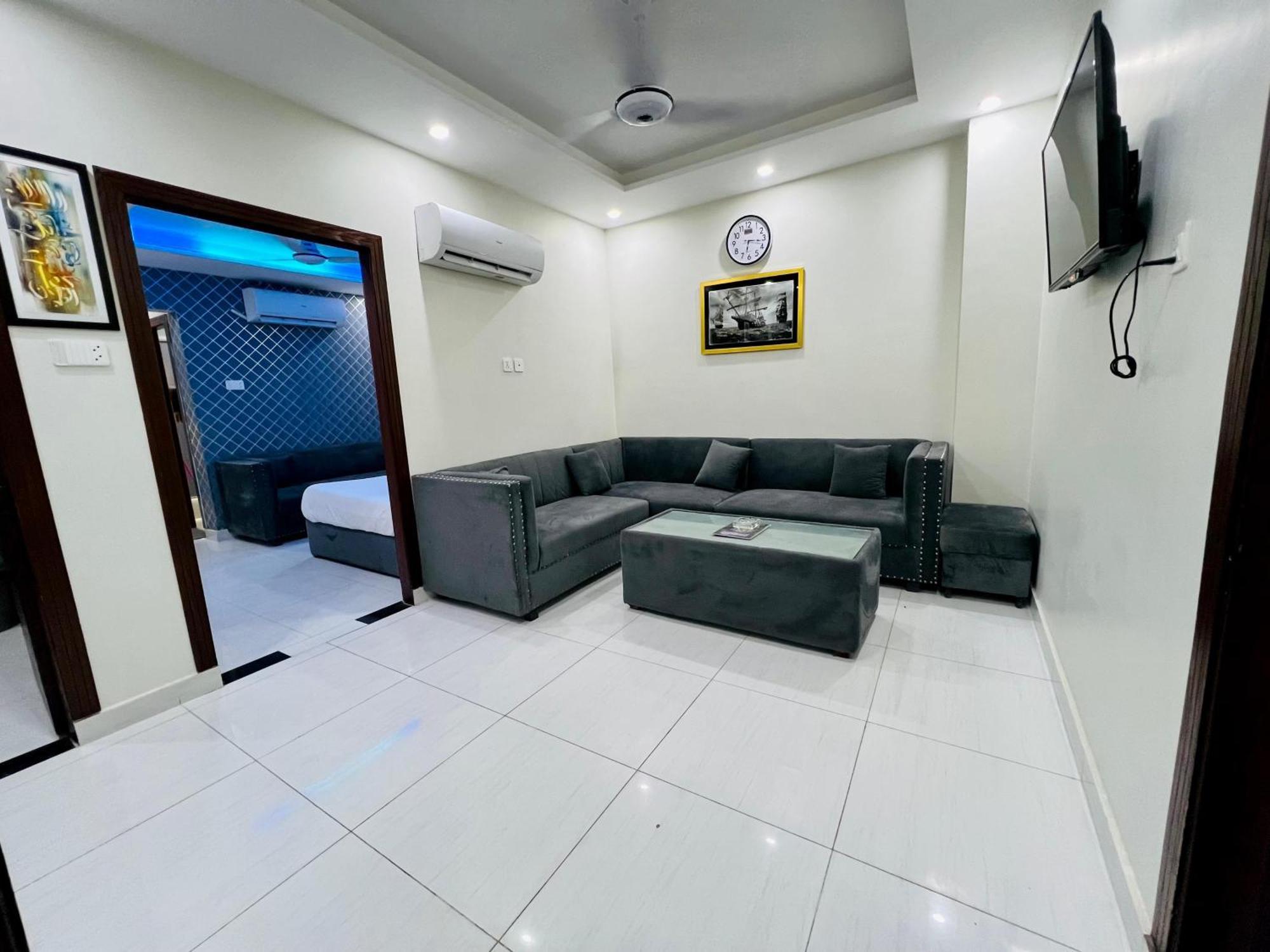 Hotel Premier Heights Jhelum Extérieur photo
