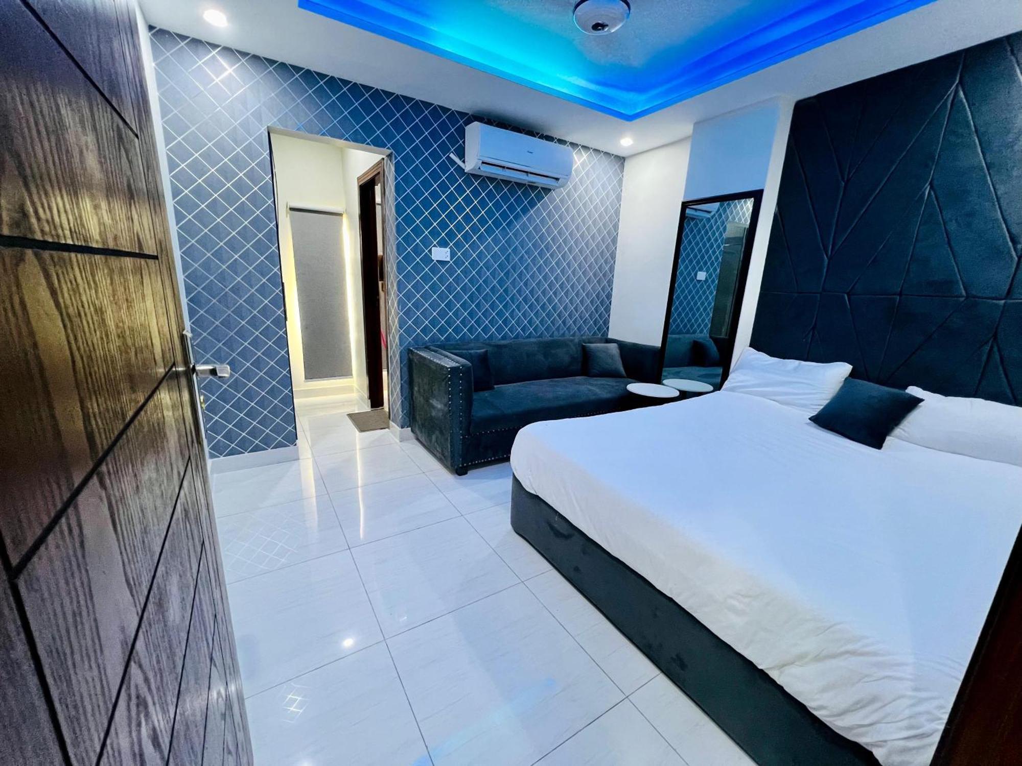 Hotel Premier Heights Jhelum Extérieur photo